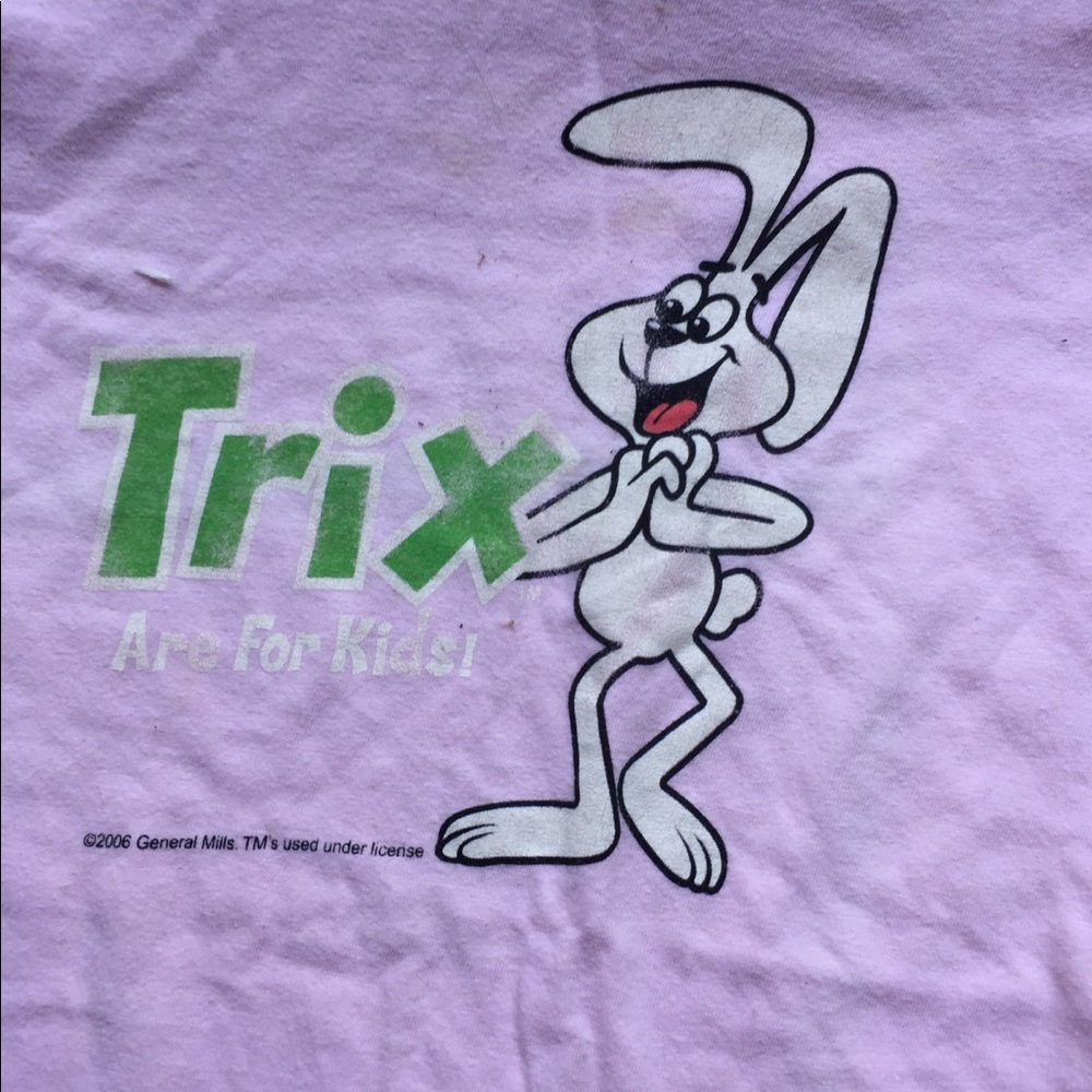 Trix’s Graphic Tee - Picture 2 of 4